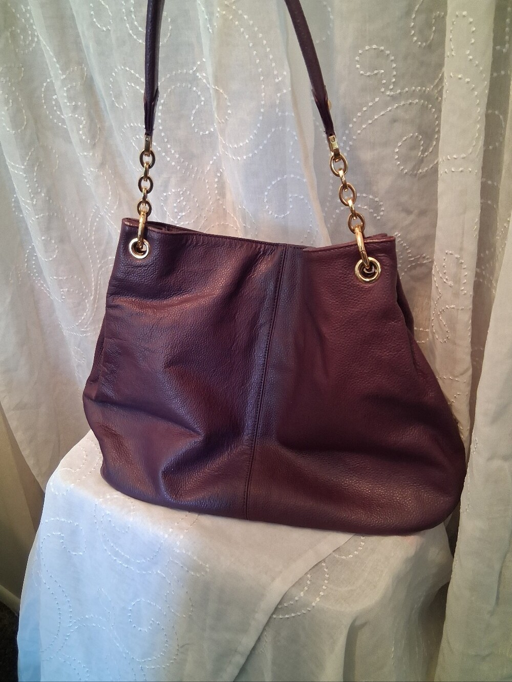 Classic Women's Leather Shoulder Bag in Deep Plum